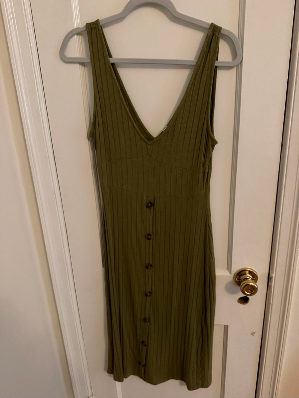 Francesca’s Alya Olive Green Ribbed V-Neck Button Midi Dress - Picture 6 of 8